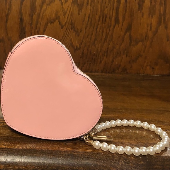 NWT-Kate Spade-Love Shack 3D Heart🩷Zip Wristlet-Patent Leather-Faux Pearl Handle - Picture 3 of 12